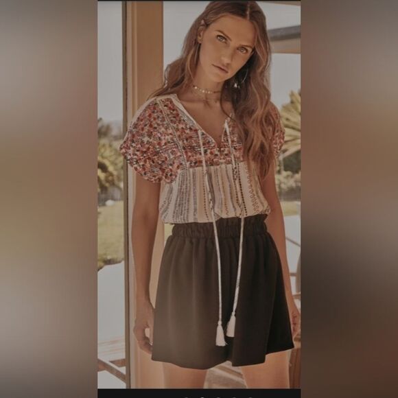 Savanna Jane Floral Embroidered Top Boho Womens  Tasseled Cap Sleeve White sz M - Picture 5 of 10